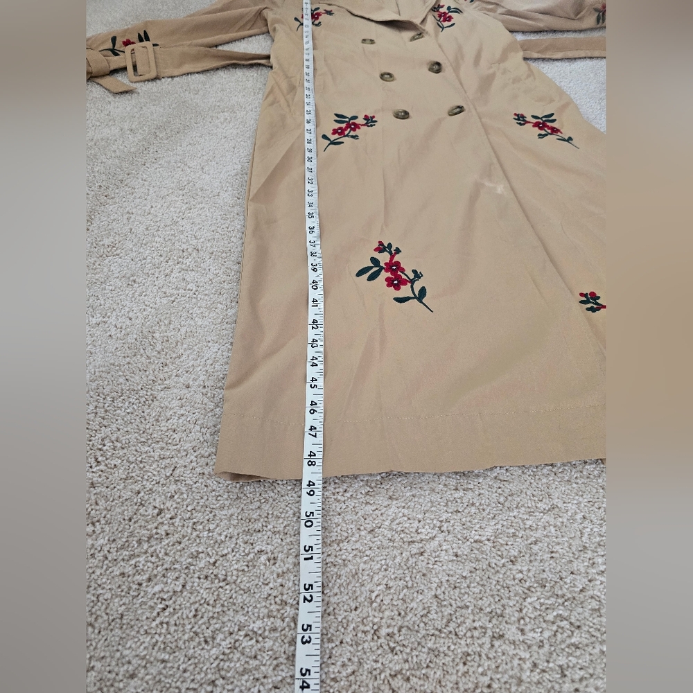 En Saison Tan Trench Coat with Red Floral Embroidery - Picture 6 of 8